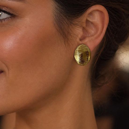 1 Paar Vintage klobige vergoldete Ohrringe für Damen, strukturierte Halbkugel-Steckohrringe, minimalistische ovale runde Piercing-Ohrringe