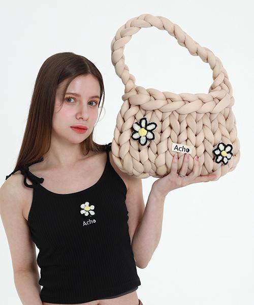 Acho Daisy Knitted Pompon Shoulder Bag_Beige