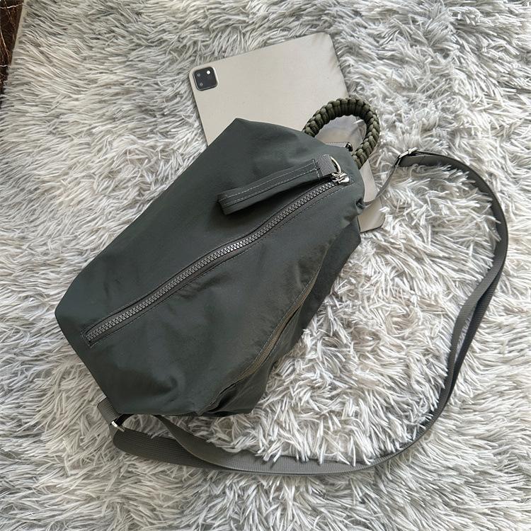 

Multifunctional messenger bag men s and women s casual lightweight shoulder bag handbag yoga fitness bag cycling backpack large capacity темно-зелений колір