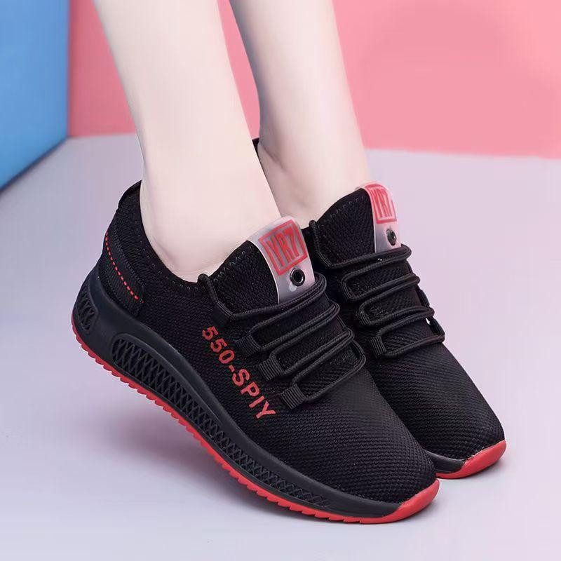 

Old Beijing cloth shoes women s walking shoes autumn new breathable fly-woven mesh shoes women s fashion trend versatile women s shoes 36