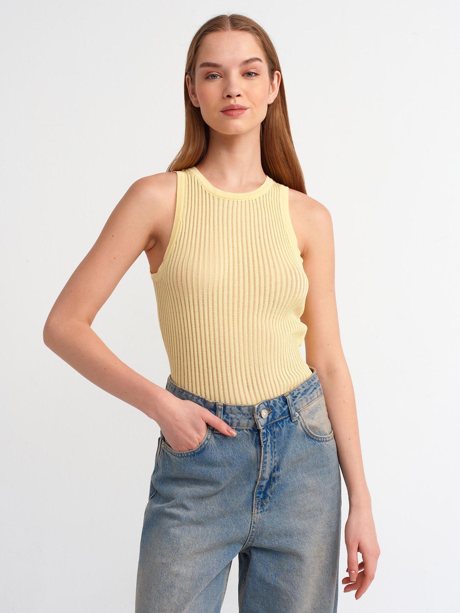 

Tank top Dilvin 10410 white One Size жовтий