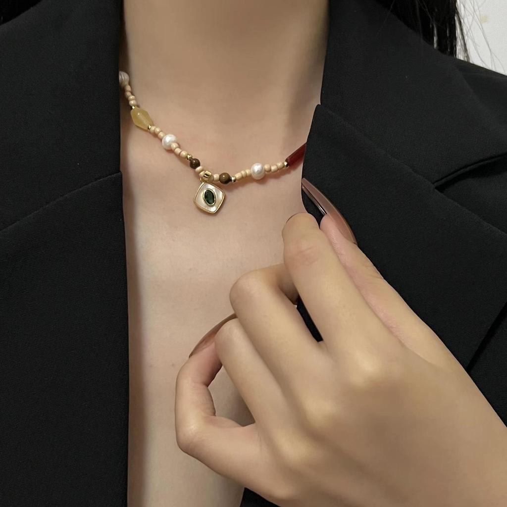 Retro Beaded Necklace for Women In Autumn and Winter Small Crowd Layered Necklace Design Irregular Necklace Accessories