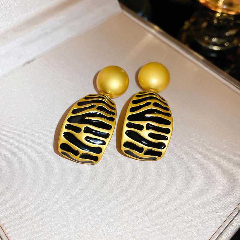 Silver Needle Vintage Pearl and Rhinestone Flower Earrings - French High-End Niche Court Style