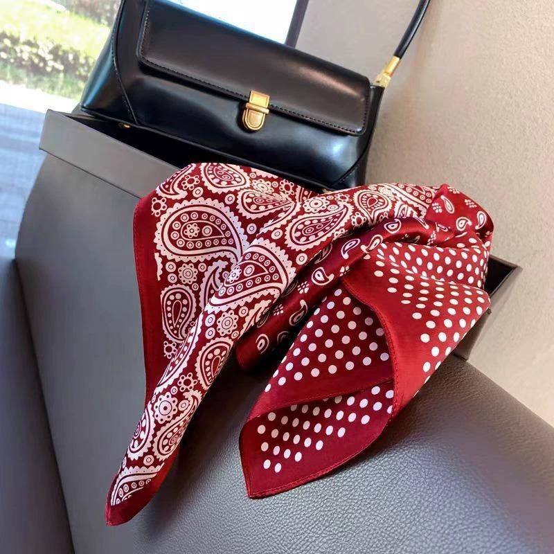 Pañuelo de seda con estampado paisley, bufanda elegante para cuello o accesorio decorativo versátil