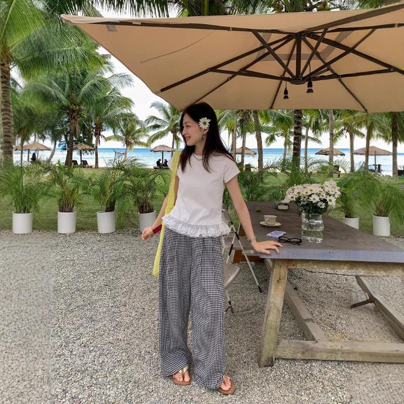 Dámské malé krajkové krajkové tričko s krátkým rukávem Letní Slim-fit s základním tričkem Patchworkový top