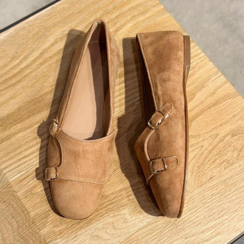 Vintage Brown Faux Suede Low Heel Pumps Women Luxury Metal Buckle Embellished Designer Shoes Lightweight Soft Sole Flat Loafers