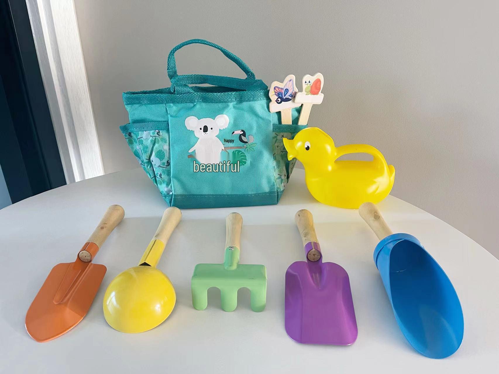 

Набор из девяти деревянных лопаток для песка и пляжных игрушек для детей с сумкой-тоут