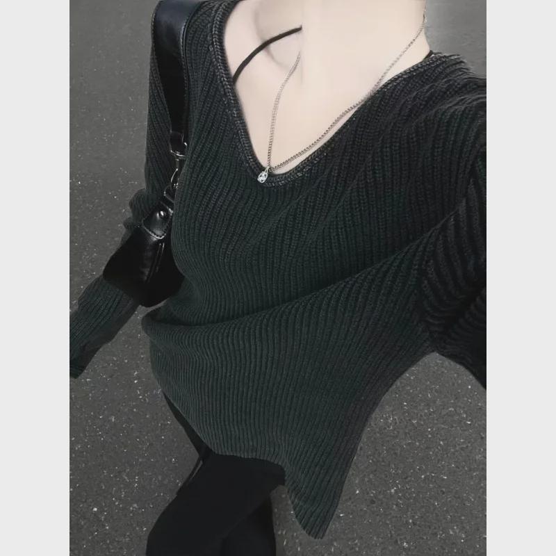 2024 Autumn V-Neck Gray Sweater: Loose, Casual Fit for Women