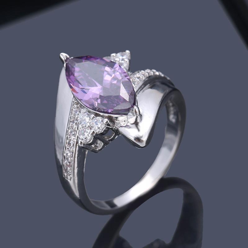 2021 Japan-Korea Marquise Diamond-Inlaid Fashion Ring - Trendy, Shiny, and Elegant