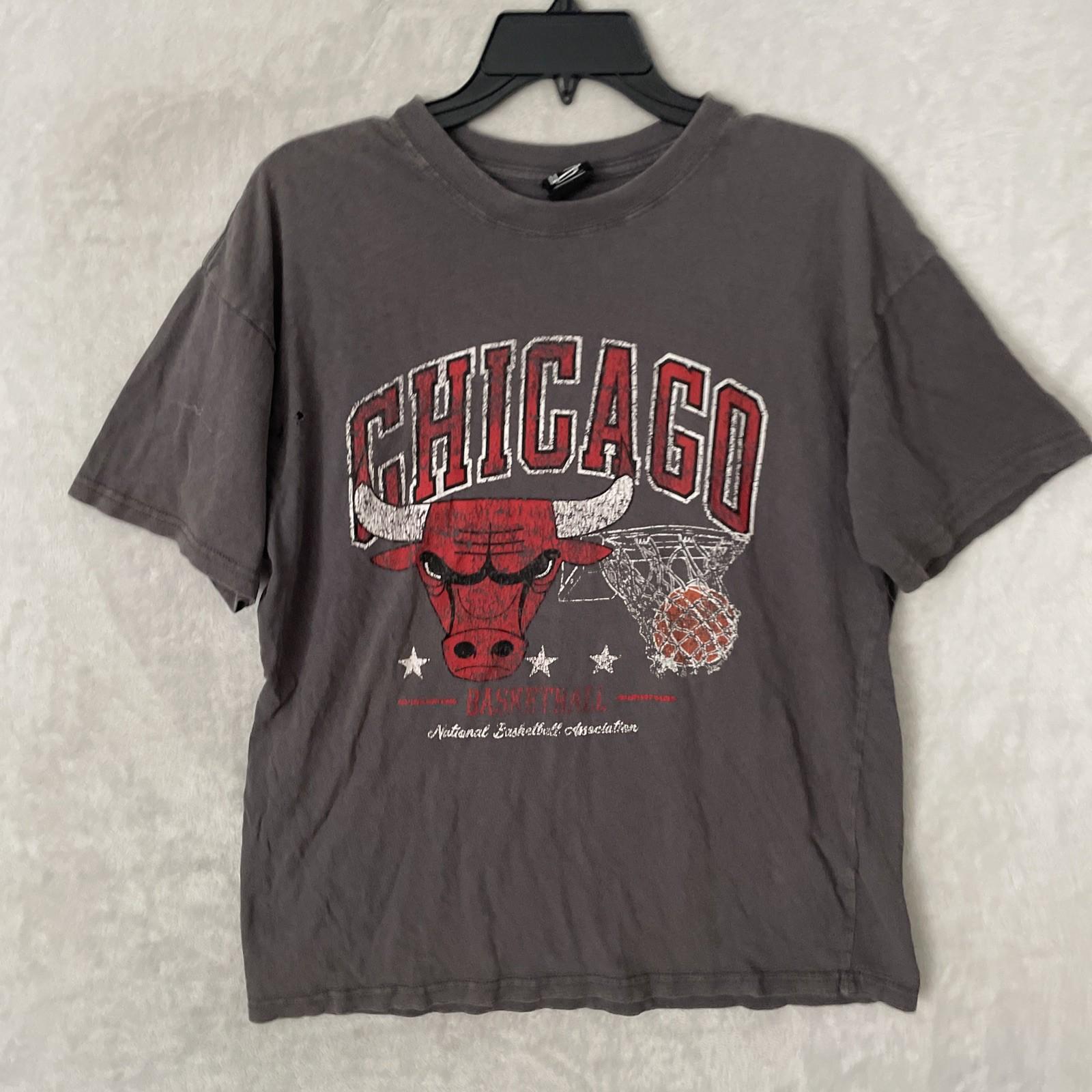 NBA Chicago Bulls Mens T Shirt Ultra Game Gray Graphic Medium Cotton Crew S