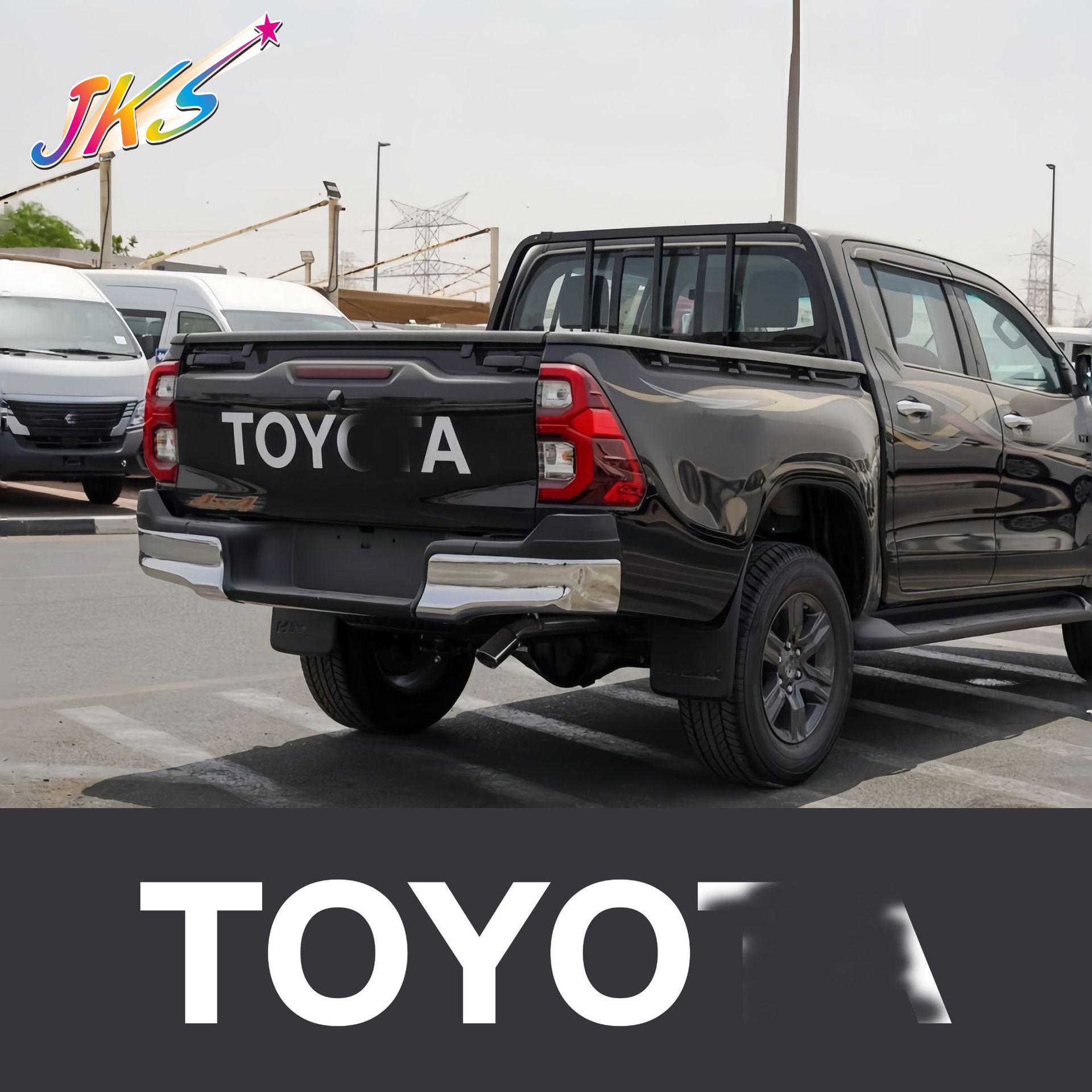 Декоративные наклейки с буквами на заднюю дверь багажника Toyota Hilux - Декоративные наклейки для пикапов красный