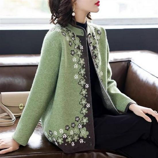 Stylish Spring and Autumn Cardigan for Women: Trendy Short Jacket for Middle-aged and Elderly, Perfect for 50+ Fashion