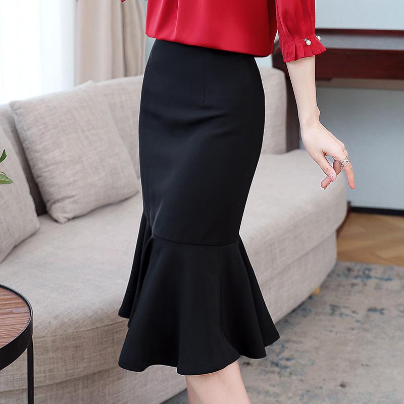 Women's Black Mid-Length Fishtail Skirt, Professional A-Line for a Fashionable, Slim High-Waist Look