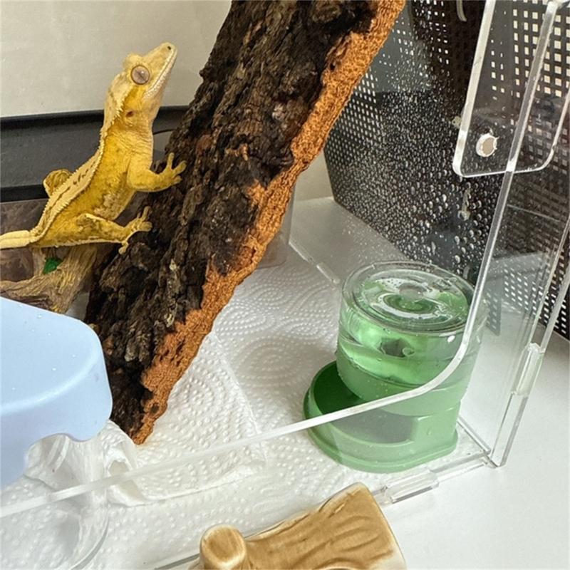 Transparent Reptiles Water Feeder With Automatic Water Refilling Space Efficient Design Technology