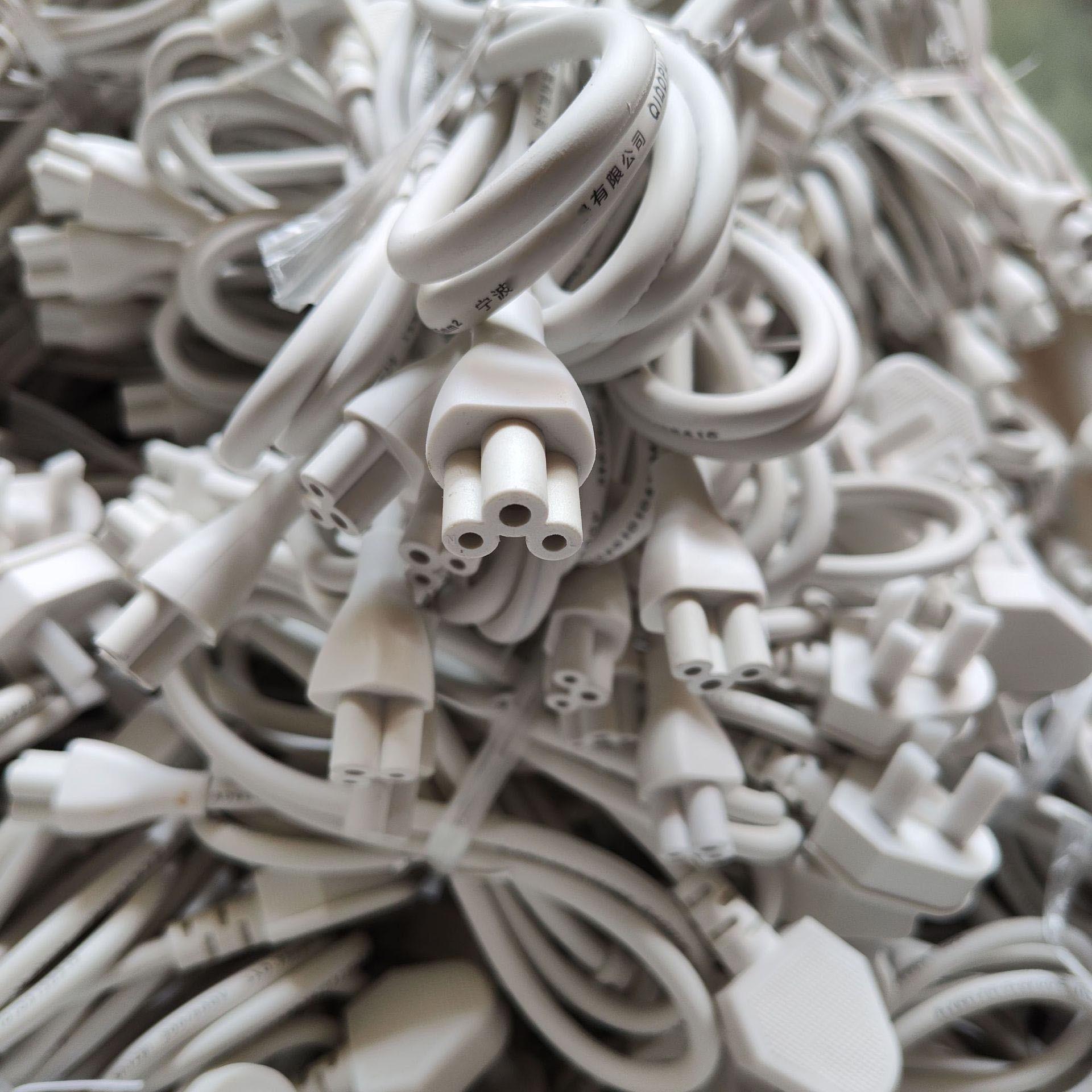 

PSB-10A Rice-shaped Power Cord with National Standard Mickey Mouse Plug