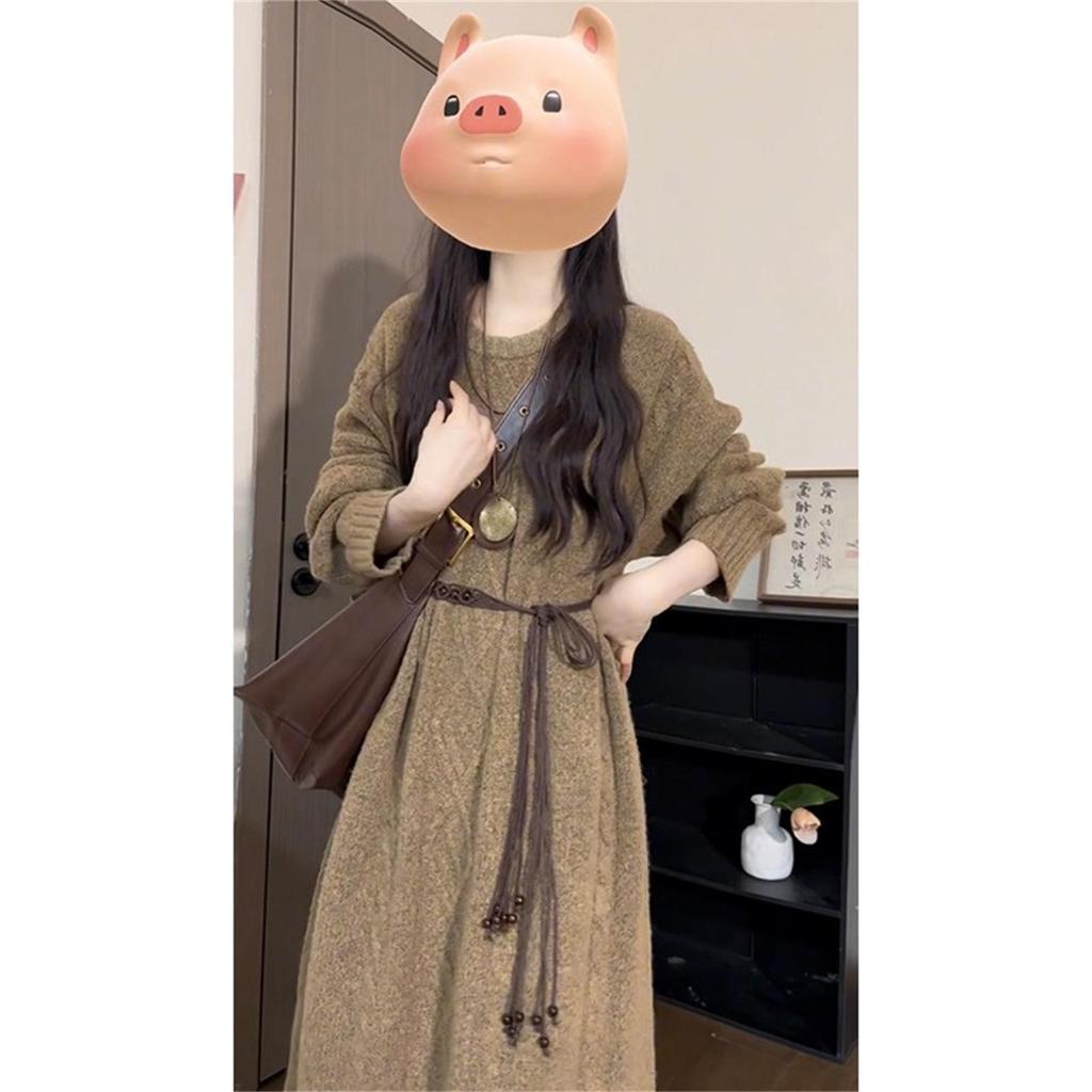 Winter 2025 Best-Selling Korean Style Elegant Retro Slimming Wool Knit Dress