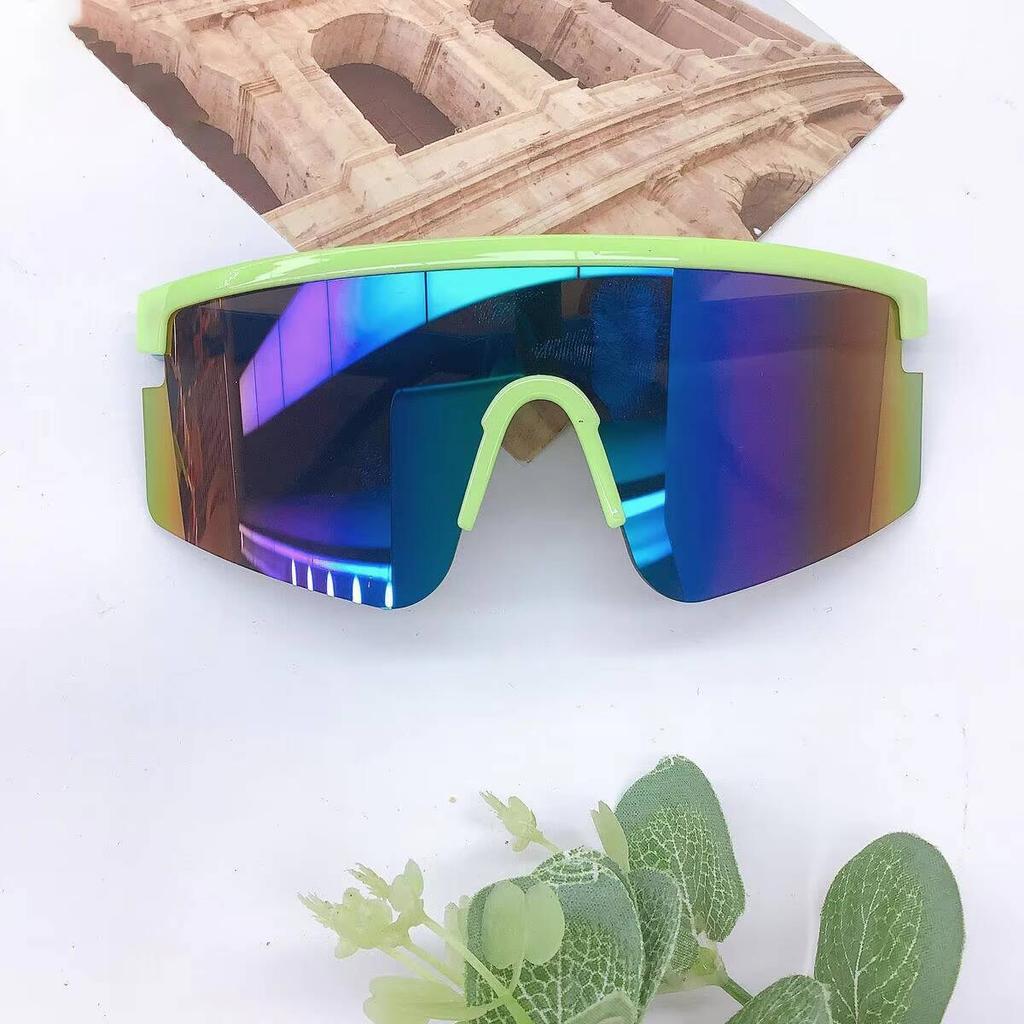 2026 New Children's Sunglasses Fashion Cycling Sports Glasses Sunscreen and Windproof Children's Outdoor Cycling Goggles