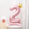 Sfondo con Palloncini a Forma di Torta Rosa Grande per la Festa del 1° Compleanno di una Bambina