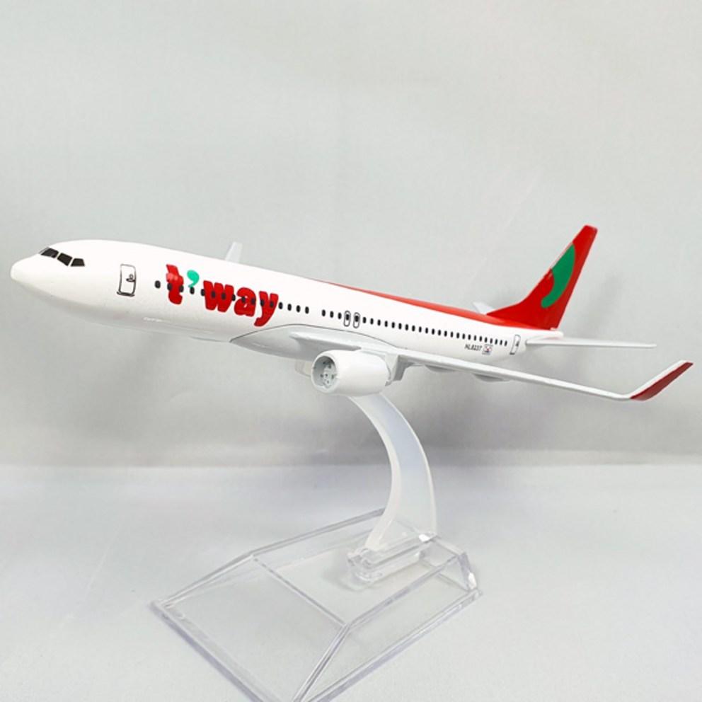 

T way Air 16cm Diecast Model Airplane (1:400 Scale)