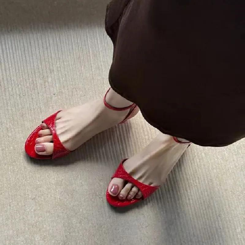 Fashion Red Kitten Heel Brand Women Sandals Sexy Open Toe Ankle Strap Buckle Designer Shoes Elegant Shallow Office Shoe Zapatos De Mujer