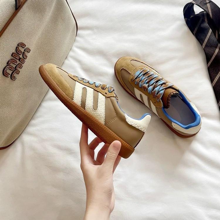 2025 Spring/Summer Douyin Hot Style German Low Heel White Training Sneakers: Comfortable Casual Sports Shoes for Students