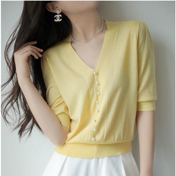 Summer Knitted Sweater Women Half Sleeve V-Neck Knitted Top Thin Loose Pearl Knitted T-shirt