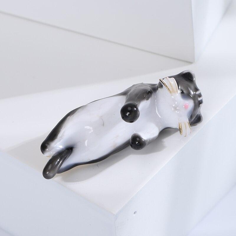Blucome Dummy Cute Stereopsis Oil Dripping Cat Brooches for Women Men Gold Color Wedding Special Design Brooch Pins