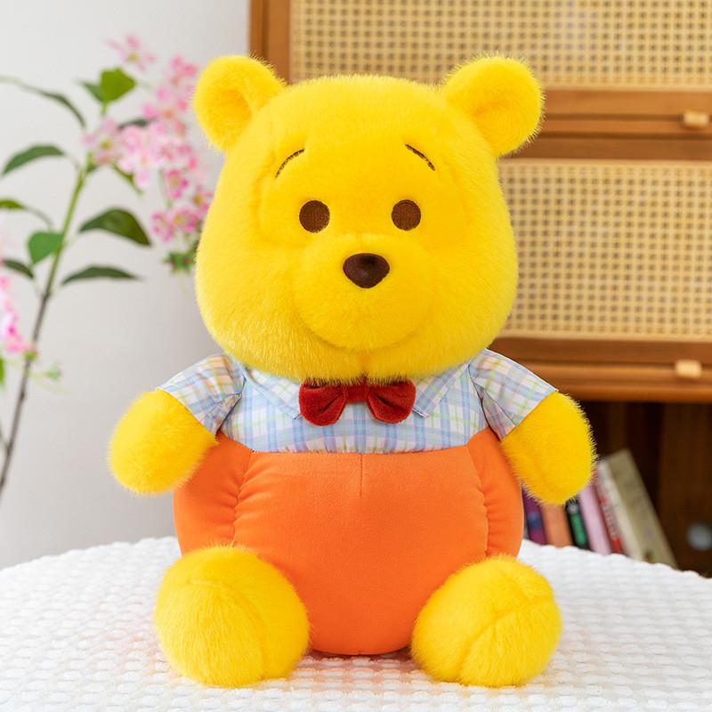 Süßeres Puuh Plüschtier mit Kürbiskleidung und kariertem Hut-Dekor für Kinder und Sammler
