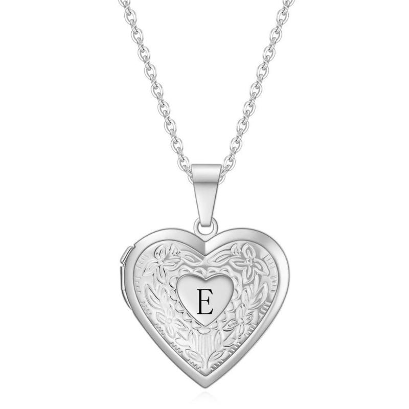 Stainless Steel Heart-Shaped Pendant Necklace Openable Photo Frame Neckwear Commemorate 26 English Letter Design