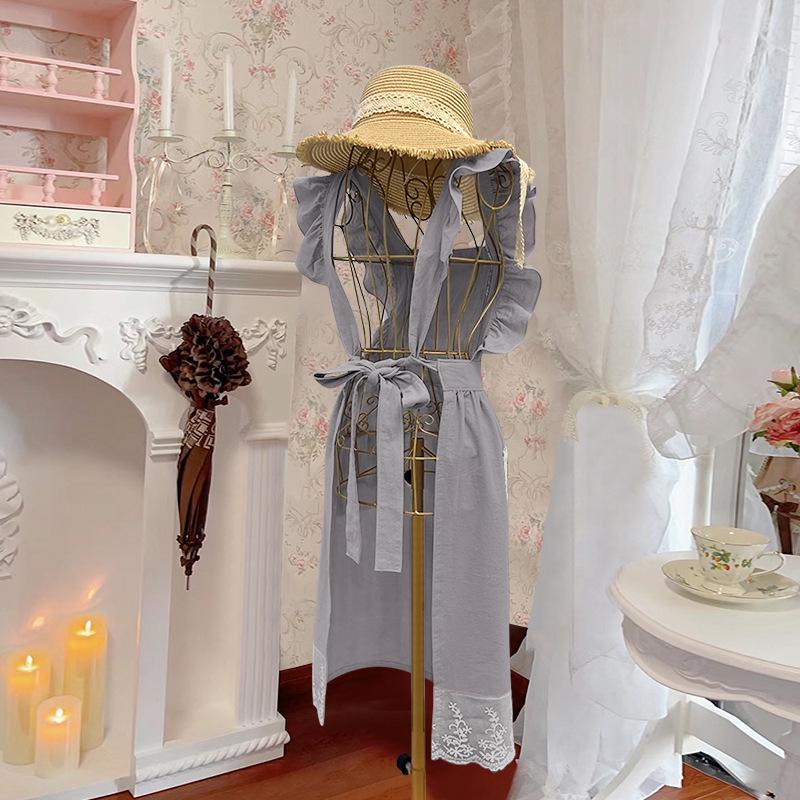 Retro-Style Apron: Fashionable, Stain-Proof, and Dirt-Resistant for Home, Kitchen, Flower Shop, Nail Salon, and Catering.