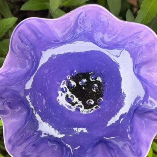 Handmade Flower Garden Stake Ground Insert Bee Butterfly Watering Station Decorative Bird Bath Pollinator Drinking Bowl for Outdoor Yard Lawn Decor