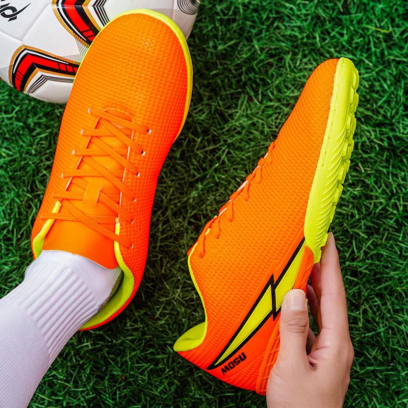 Soccer Shoes Women’s Sneakers Boys' Football Boots School Student Shoes Girls' Football Boots Couple Men Lightweight Sneakers Plus Size 36-45