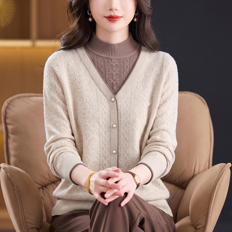 Chic Two-Piece Wool Sweater for Middle-Aged & Elderly Women, Versatile Autumn/Winter Top, Stylish Base Layer Mother's Wear.