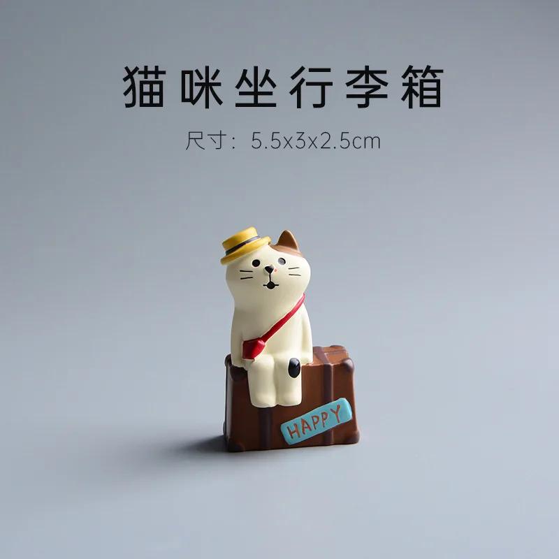 ZAKKA Cute Cat Tiger Panda Small Ornament Crafts Travel Around The World Resin Handicraft Desktop Decor Collection Decoration