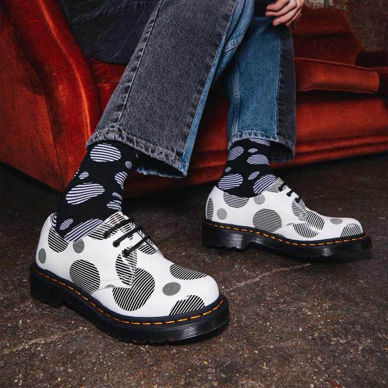 Dr. Martens Simple Comfortable Flat Casual Shoes Women Shoes White 26877101
