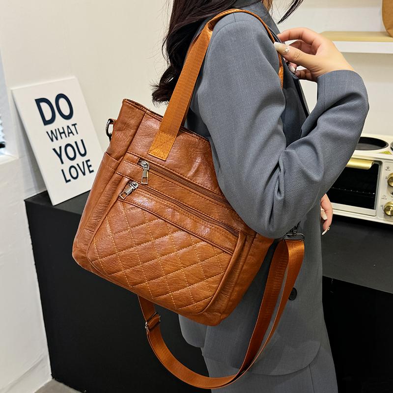 Large Capacity Shoulder Bag Soft Leather Women's Vintage Commuter Tote Bag Multi-Compartment Crossbody Bag