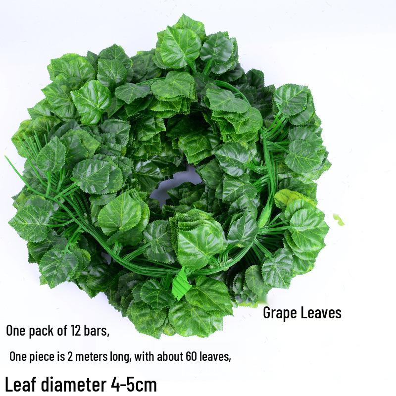 

Искусственные листья ротанга и украшение из плюща