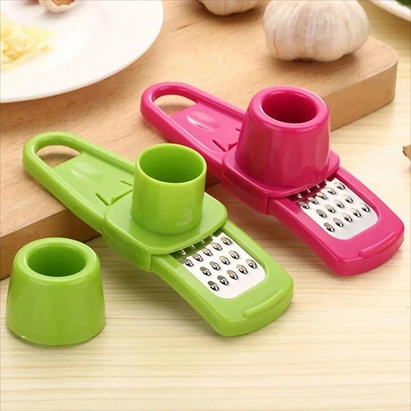 Mini Manual Garlic Grinder - Creative Garlic Press & Mash Tool, Compact Green Kitchen Gadget for Fresh Garlic Prep