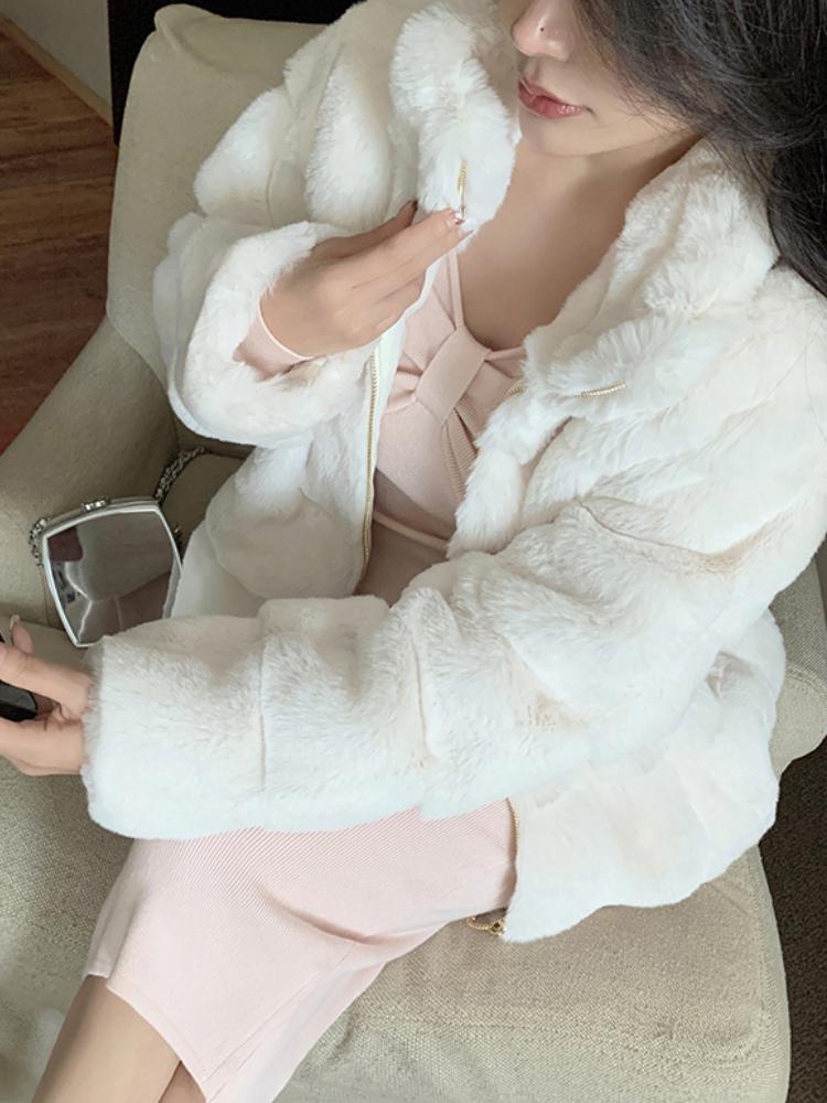 France Elegant Fur Warm Short Coat Women Winter Fleece Vintage Stand Collar Wool Jacket Korean Fashion Designer Clothes 2024 New
