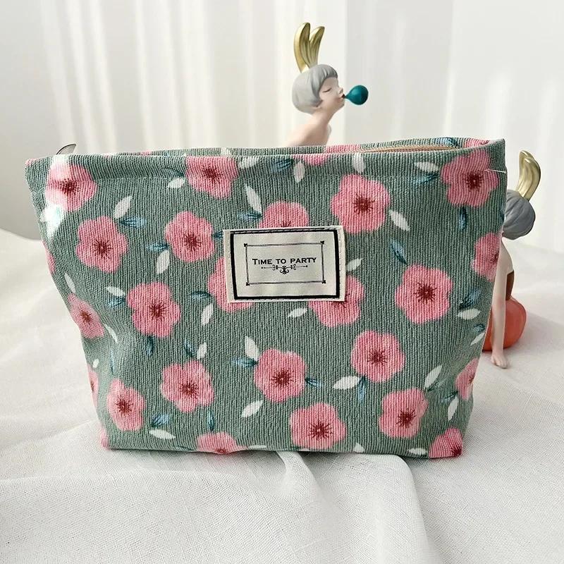 Cosmetische Tas Pouch voor Vrouwen Borduurwerk Margriet Bloemen Koreaans Reis toilettas Tas Schoonheid Make-up Pouch Organizer Etui
