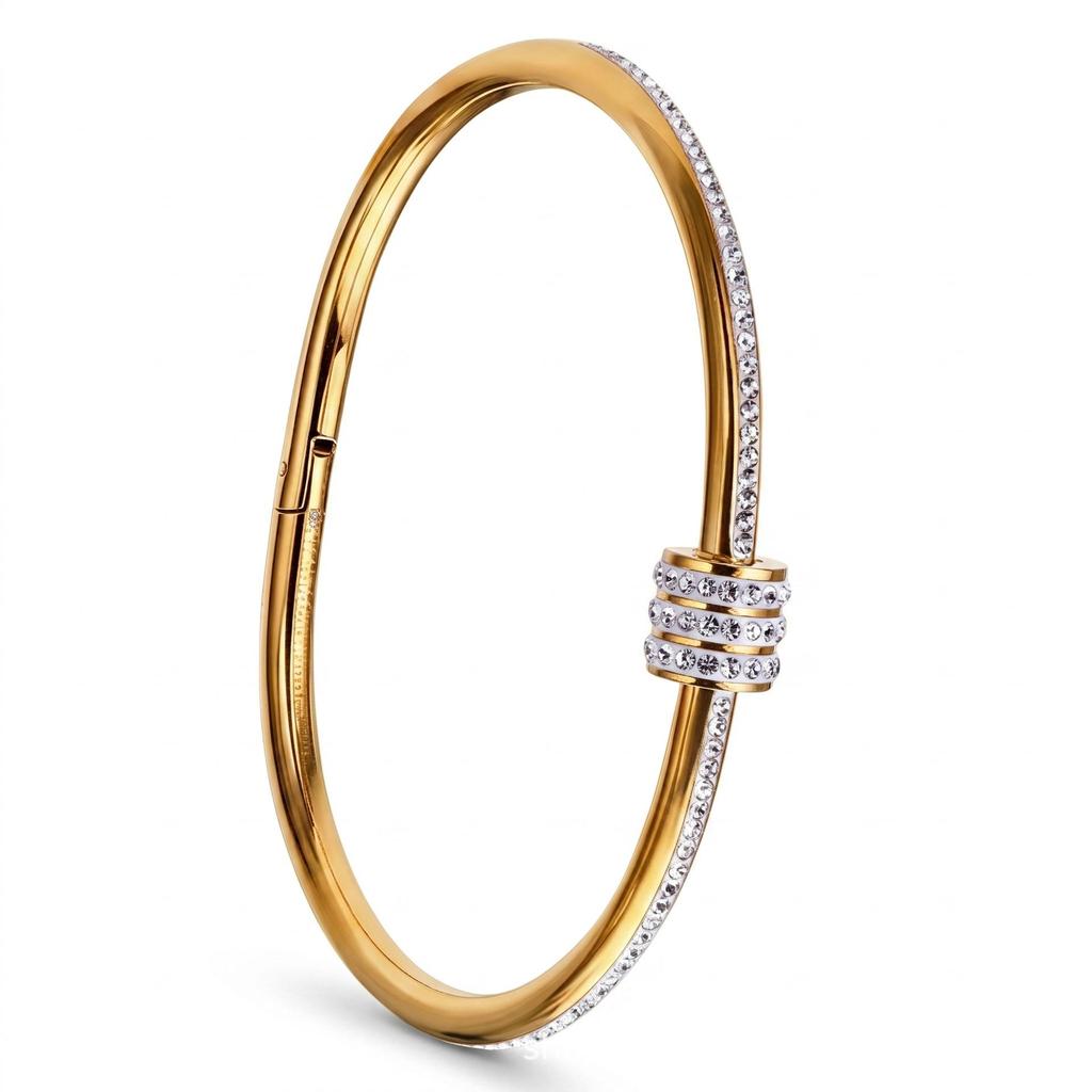 Four-Leaf Clover Titanium Steel Bracelet - Colorfast & Versatile Jewelry