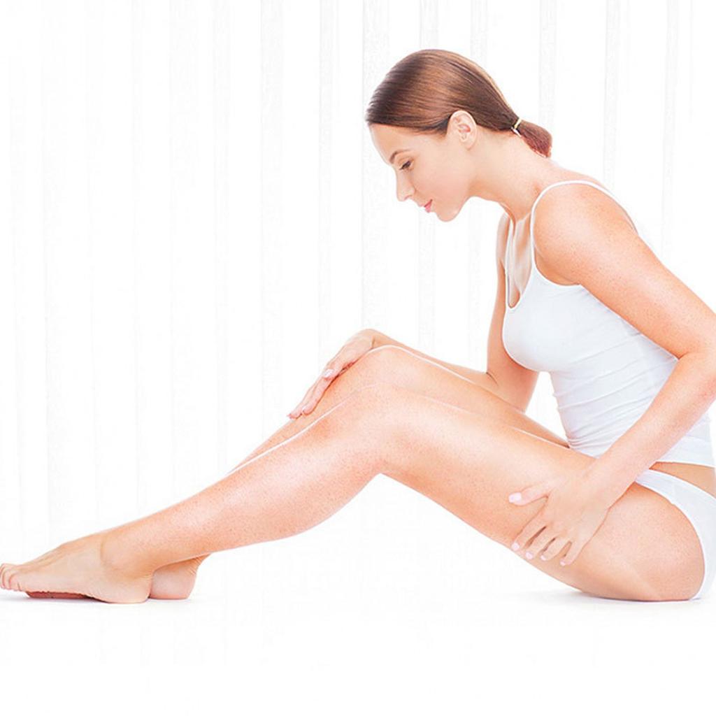 Lactoglucose Scrub Peeling Feuchtigkeitsspendendes Körperpeeling Geeignet für alle Hauttypen Das Körperpeeling spendet der Haut Feuchtigkeit und hinterlässt