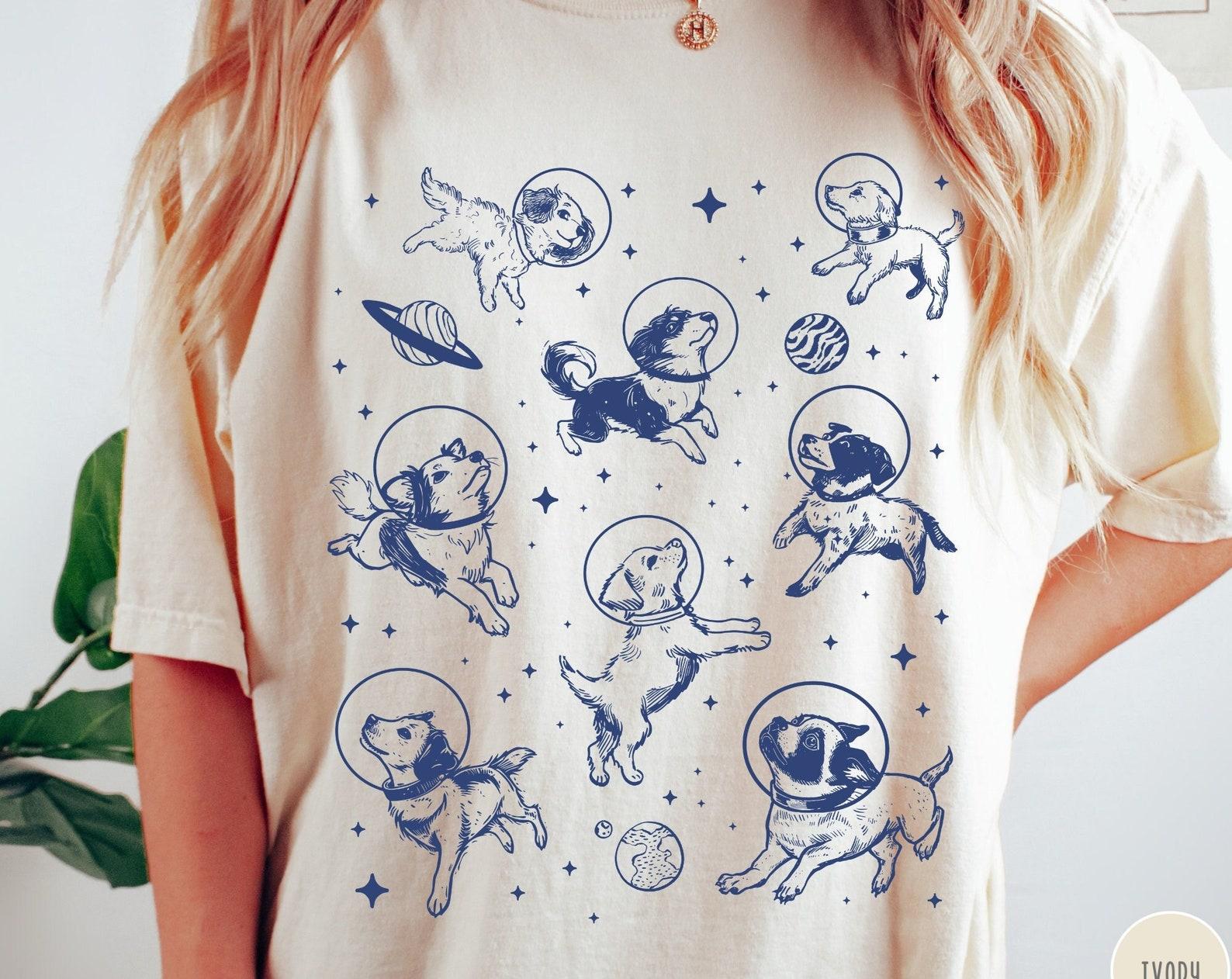 Dogs in Space Shirt, Funny Dog T-Shirt, Comfort Colors T-Shirt, Oversized Shirt, Aesthetic Graphic Retro Vintage T-Shirt, Dog Lover Gift M