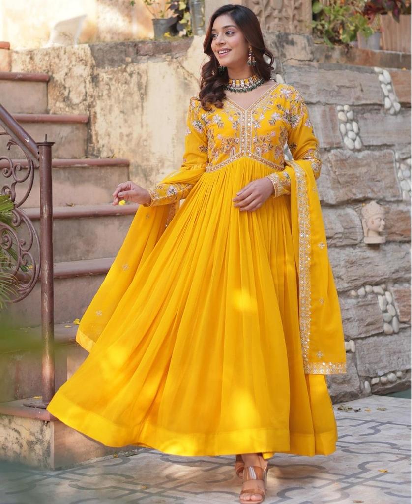 Robe de créateur indienne pakistanaise prête à l'emploi avec ensemble Dupatta Robe de soirée Bollywood