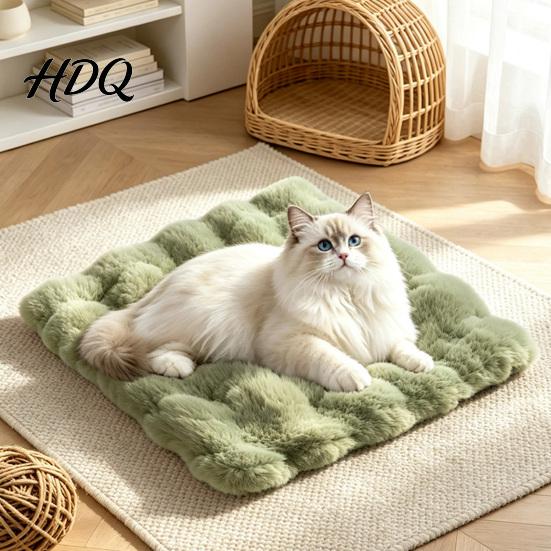 Non-slip Pet Bed for Floors Faux Fur Mat Soft Warm Cat Sleeping Pad with Bottom Portable Mat Travel Self-Warming Fuzzy Cozy Dogs Cats