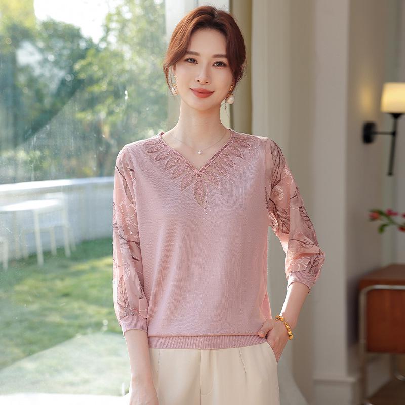 Mom's Spring V-neck Knit Top with Gauze Sleeves, Stylish Thin Layer for Middle-aged and Elderly Women.