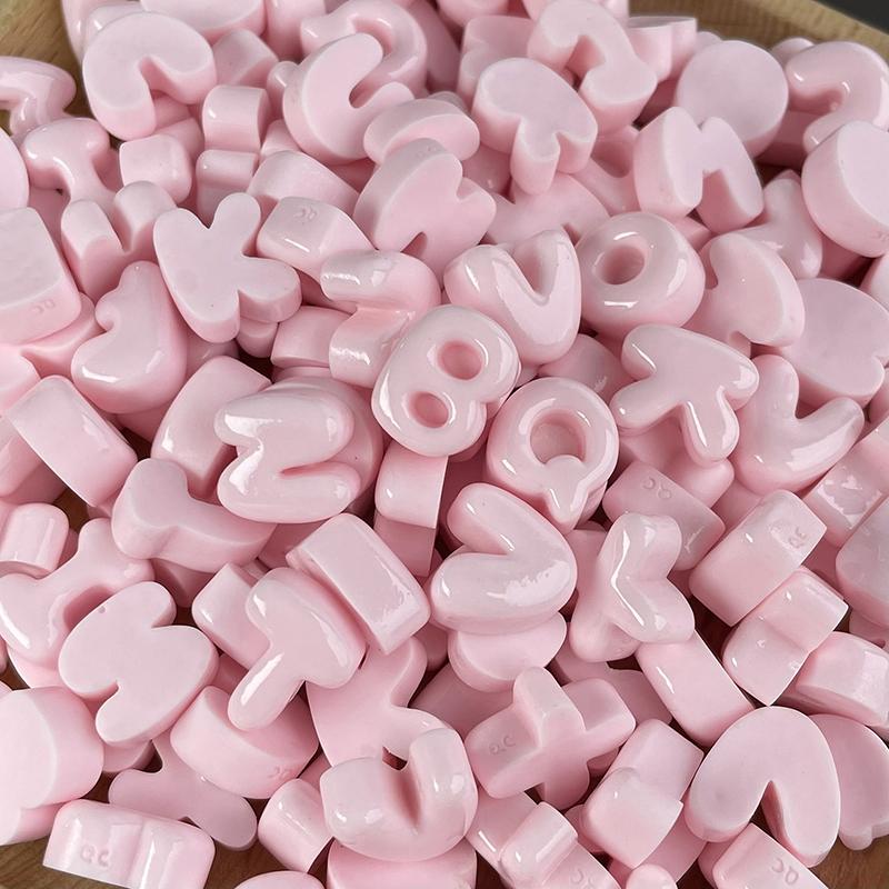 20 Pezzi Mini Lettere Resina Mista Accessori Lettere Inglesi Abcd Decalcomanie Fai da Te Colla Crema Cover Cellulare Fermaglio per Capelli Decorazione Forniture