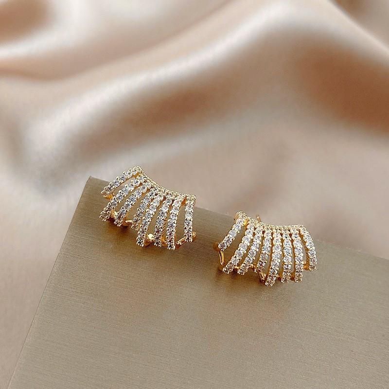 1Pair Elegant Golden-Tone Hoop Earrings with Sparkling Women's Jewelry for Casual & Formal Occasions, Cute Earrings, Embellishments