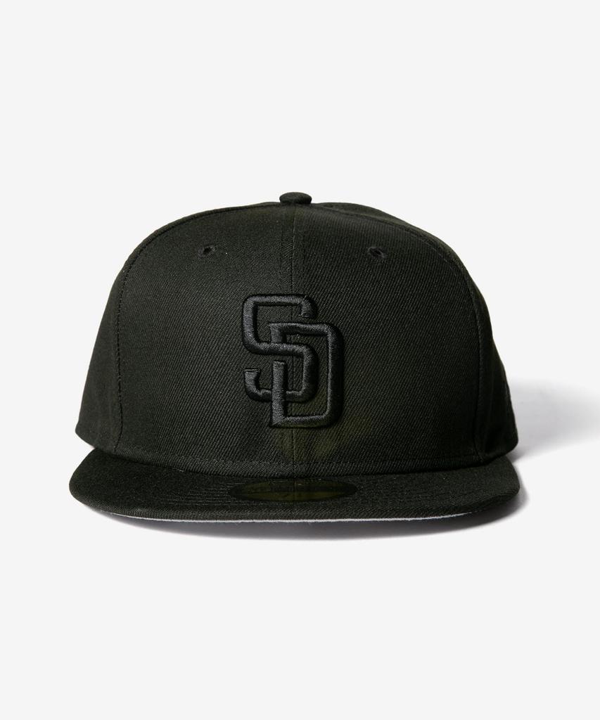 New Era 59FIFTY Black Black Size 7 & Cap, 5/8 (Used)