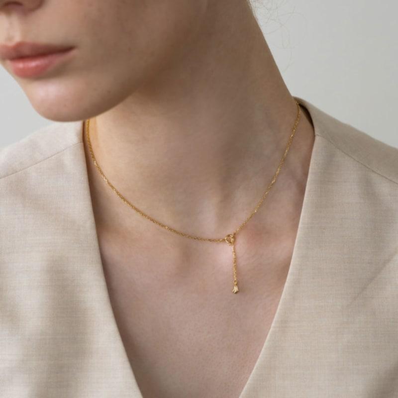 Dawn of Me Shell Pendant Chain Necklace